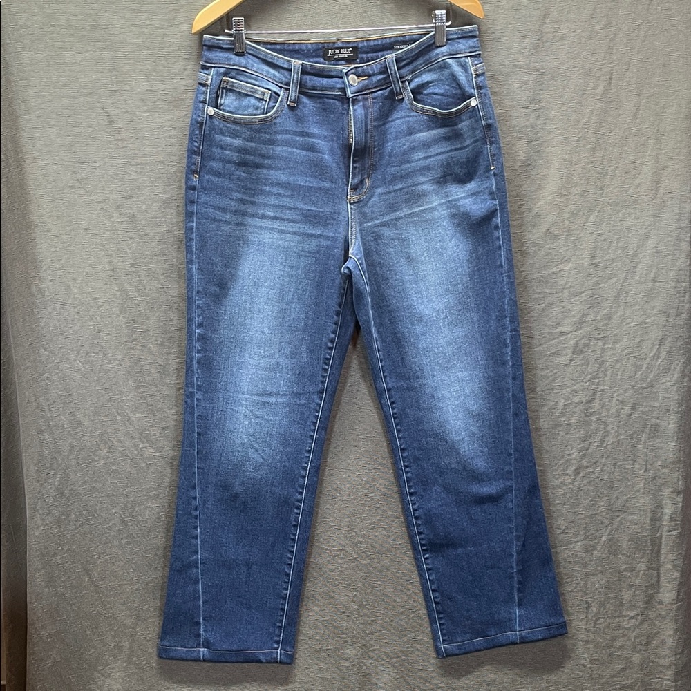 Judy Blue Medium Blue Straight‎ Leg Jeans